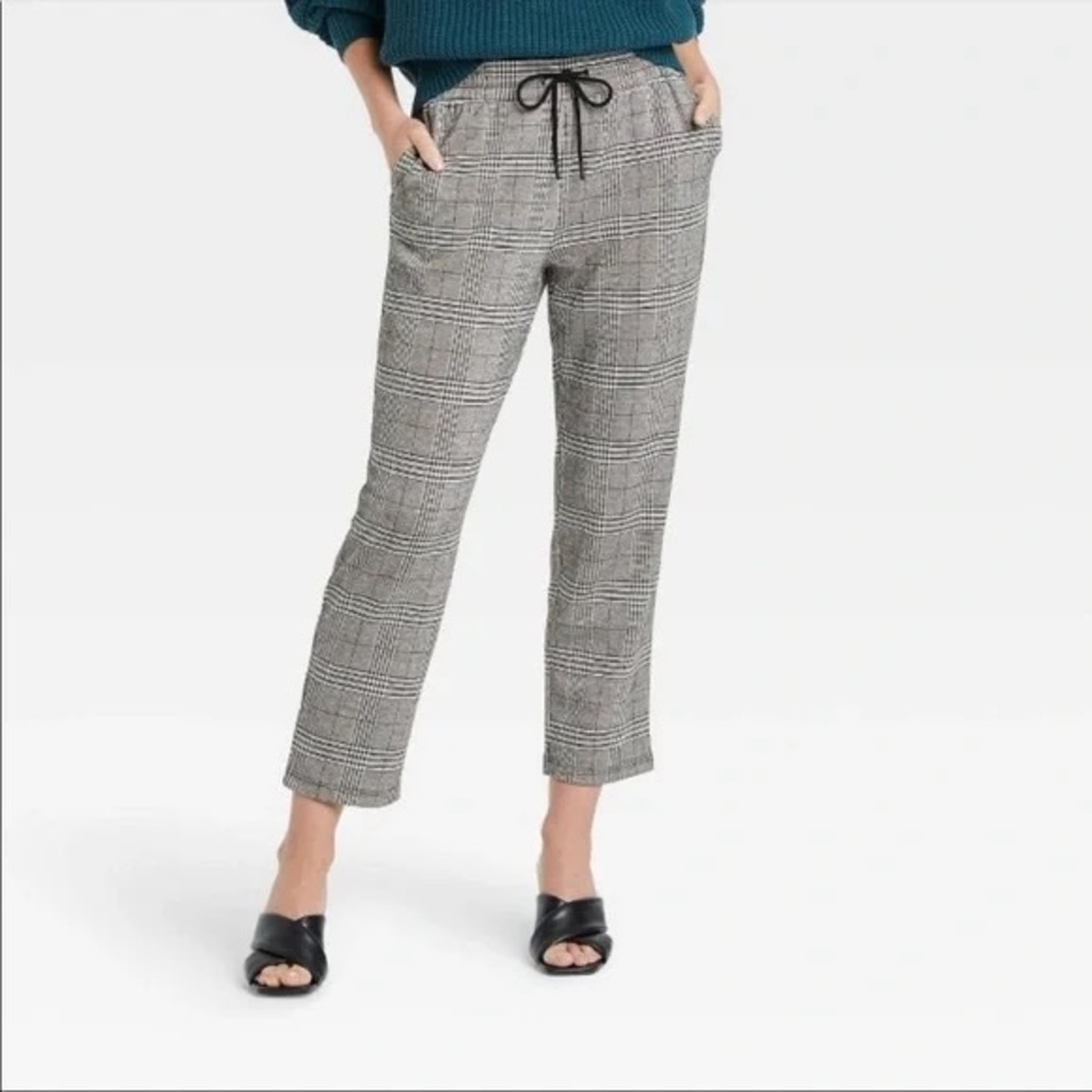 a‎ new day Gray Plaid Ankle Pants